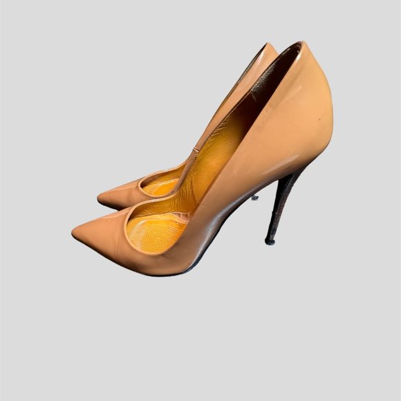 Fendi size 39 tan patent leather stiletto pump - Picture 1 of 11